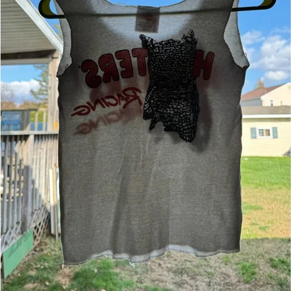 Hooters vintage tank top - Picture 3 of 5